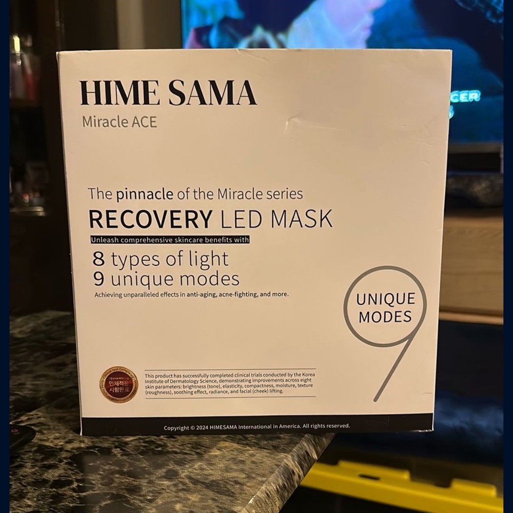 Miracle ACE Recovery LED Mask - White